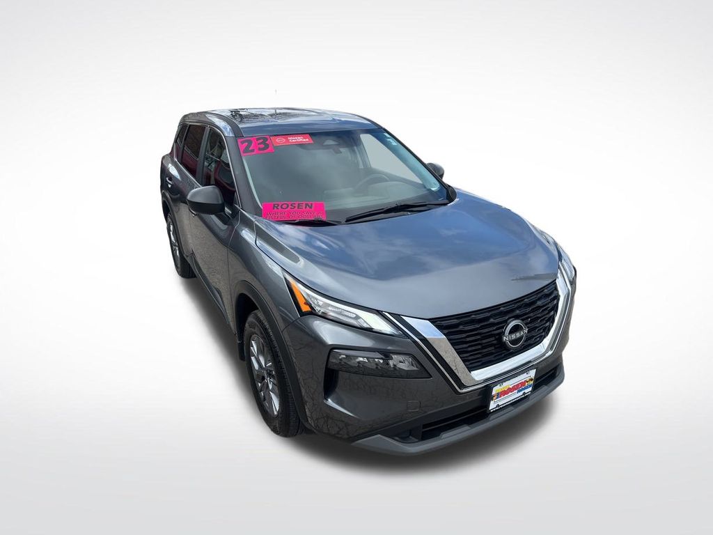 2023 Nissan Rogue S photo