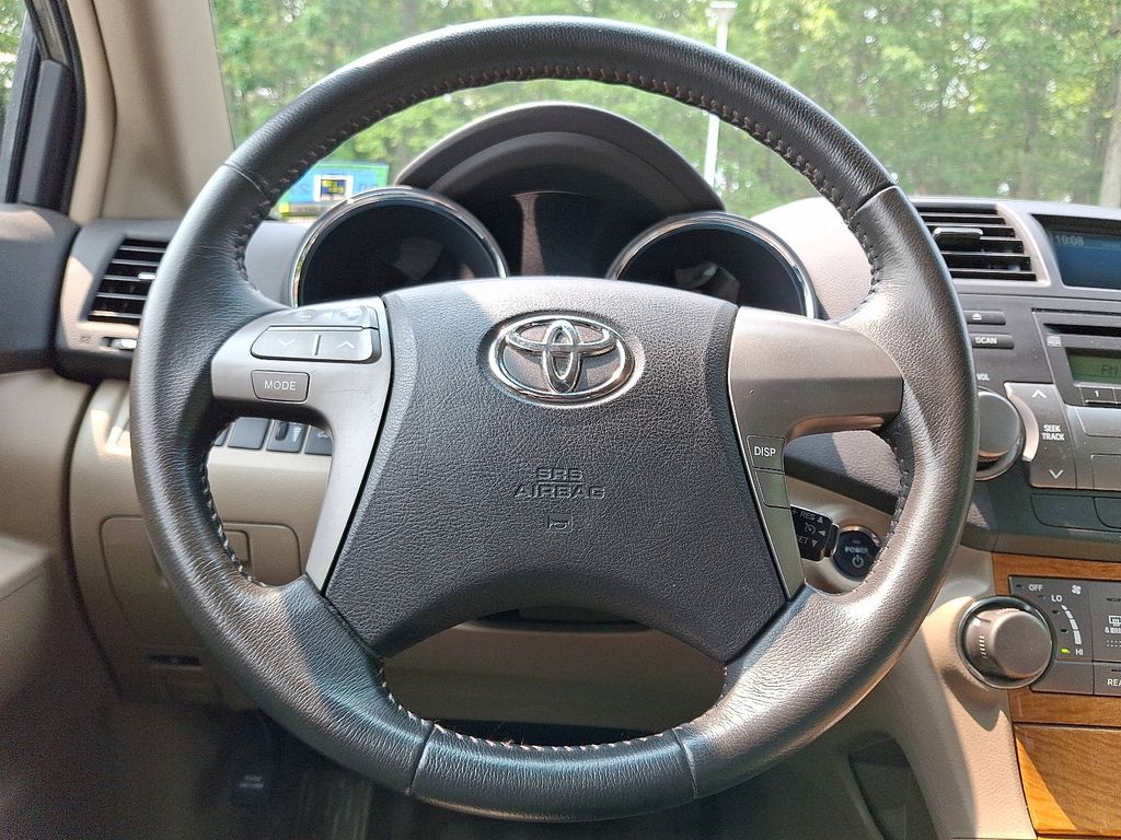 Thumbnail: 2009 Toyota Highlander - 18