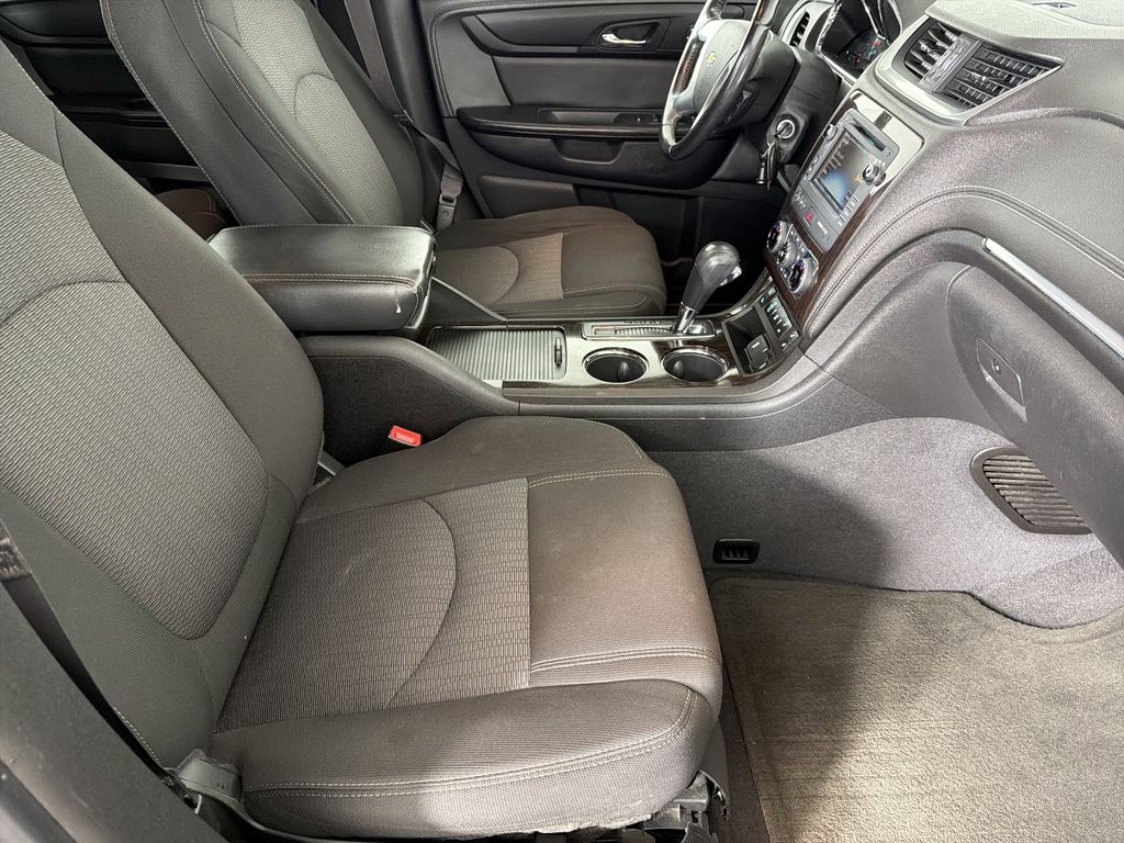 used 2015 Chevrolet Traverse car, priced at $9,995