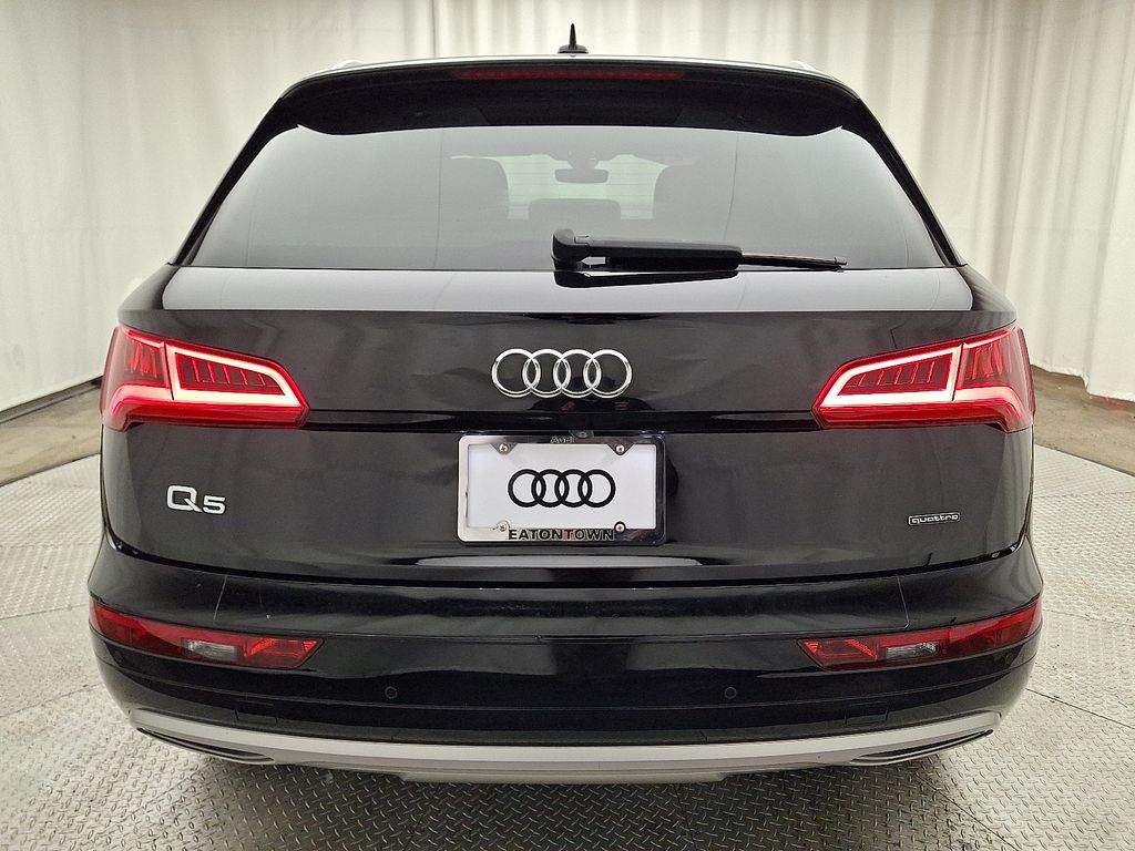 Thumbnail: 2020 Audi Q5 - 5