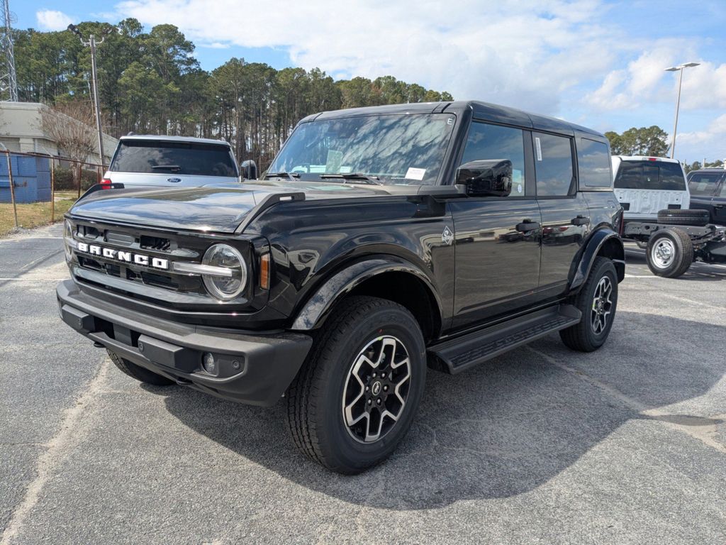 2026 Ford Bronco Outer Banks