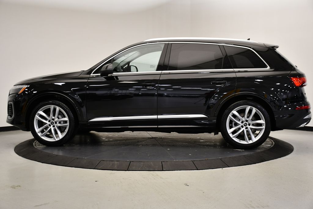 Thumbnail: 2025 Audi Q7 - 2