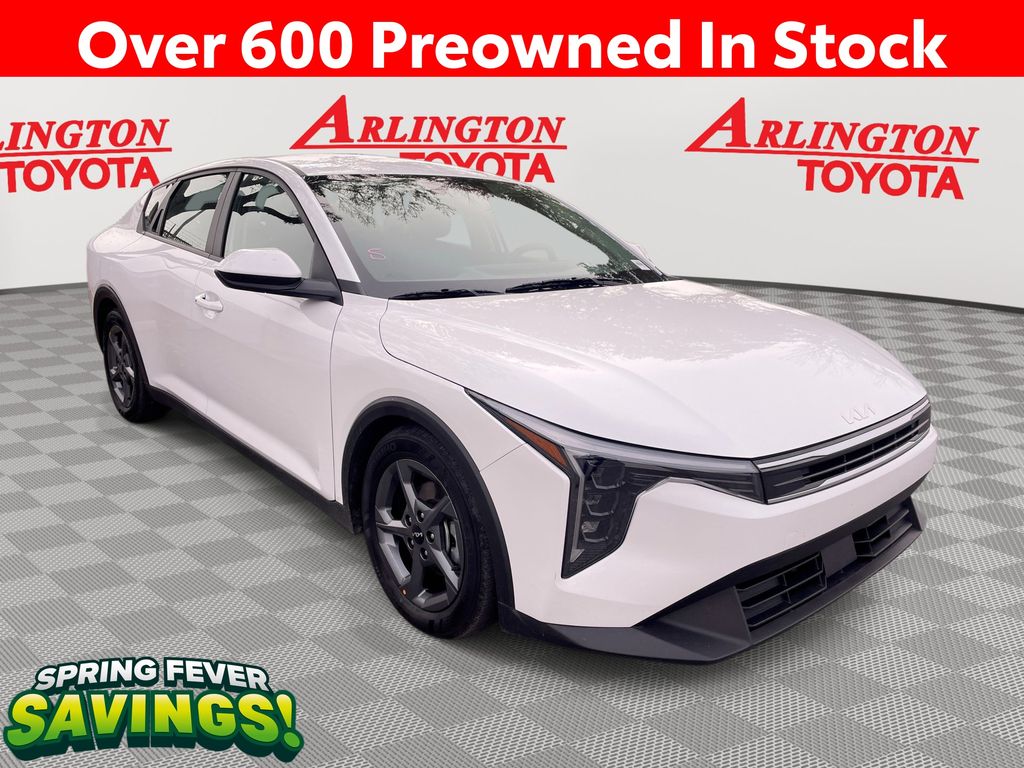 2025 Kia K4 LXS
