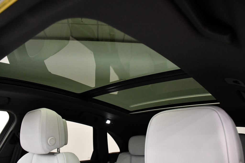 Thumbnail: 2025 Porsche Macan - 20