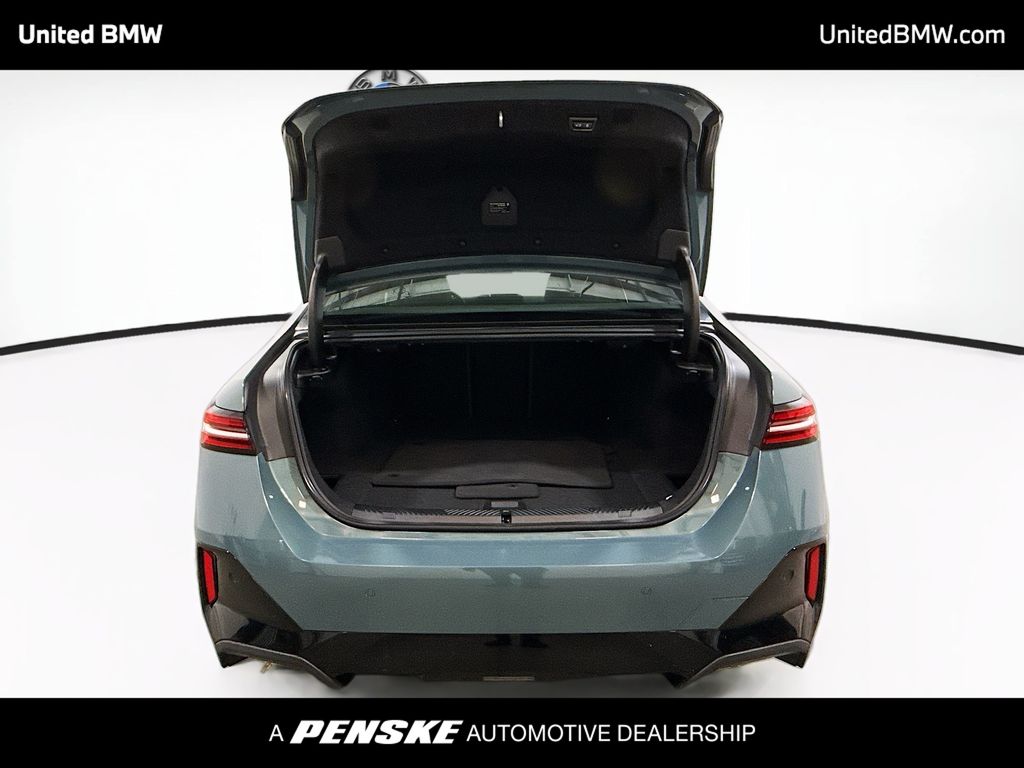 Thumbnail: 2025 BMW i5 - 13