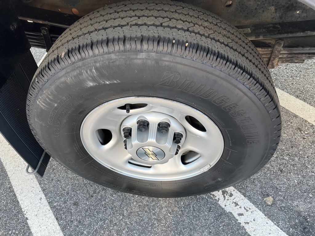 Thumbnail: 2023 Chevrolet Express - 10