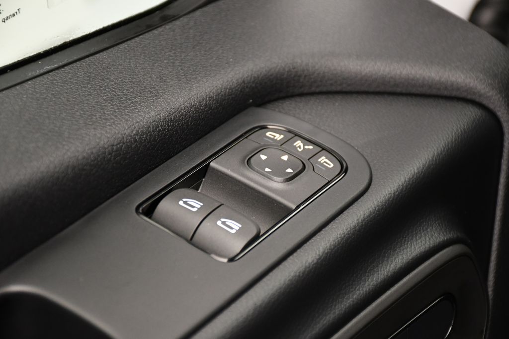 Thumbnail: 2025 Mercedes-Benz Sprinter - 24