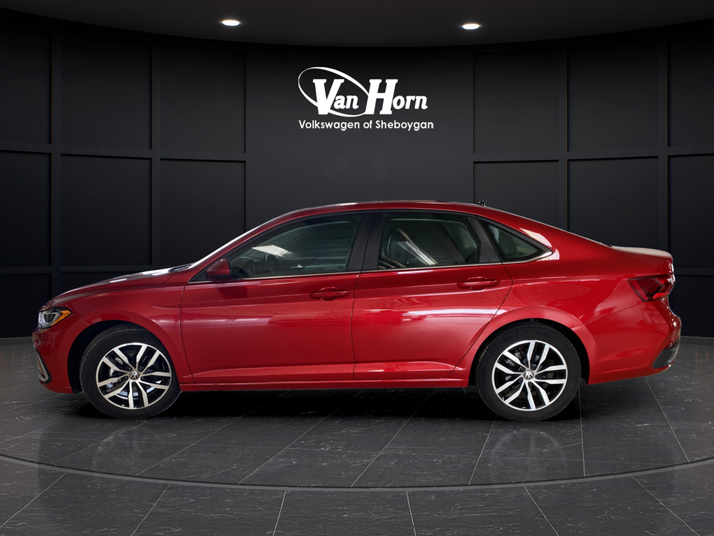 Certified Used 2025 Red Volkswagen 1.5T SE image 4