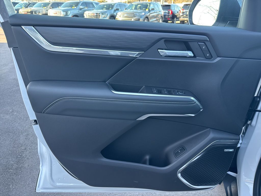 New 2026 White GMC Elevation image 9