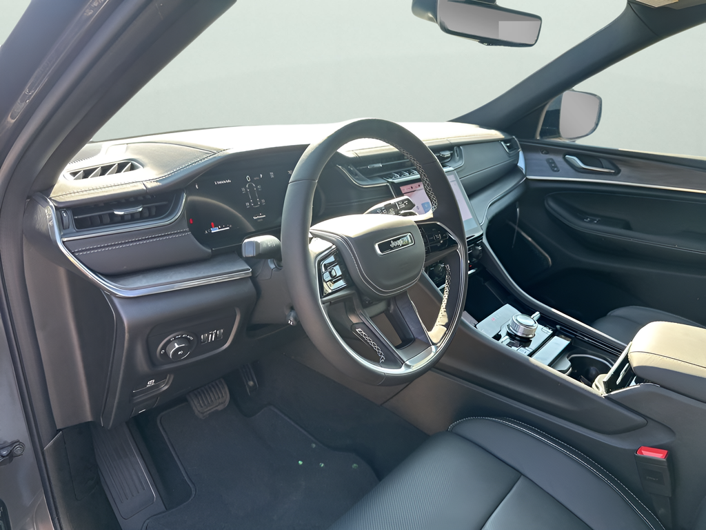 New Car 2025 Jeep Grand Cherokee L  Overland For Sale Under $60,000 In Austin, Texas