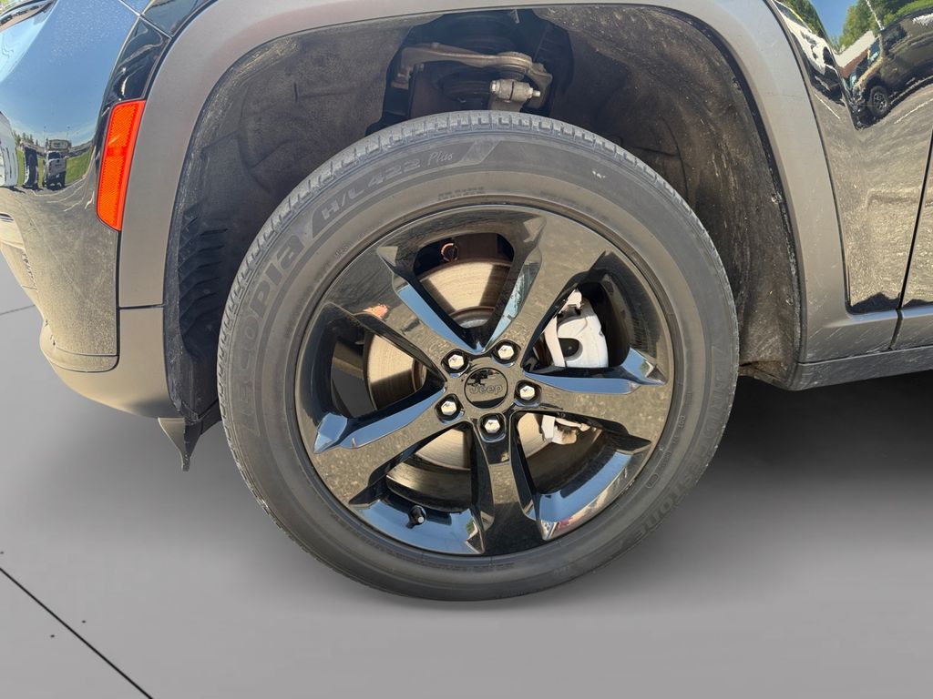 2023 Jeep Grand Cherokee L Limited Black at South Hills CDJR