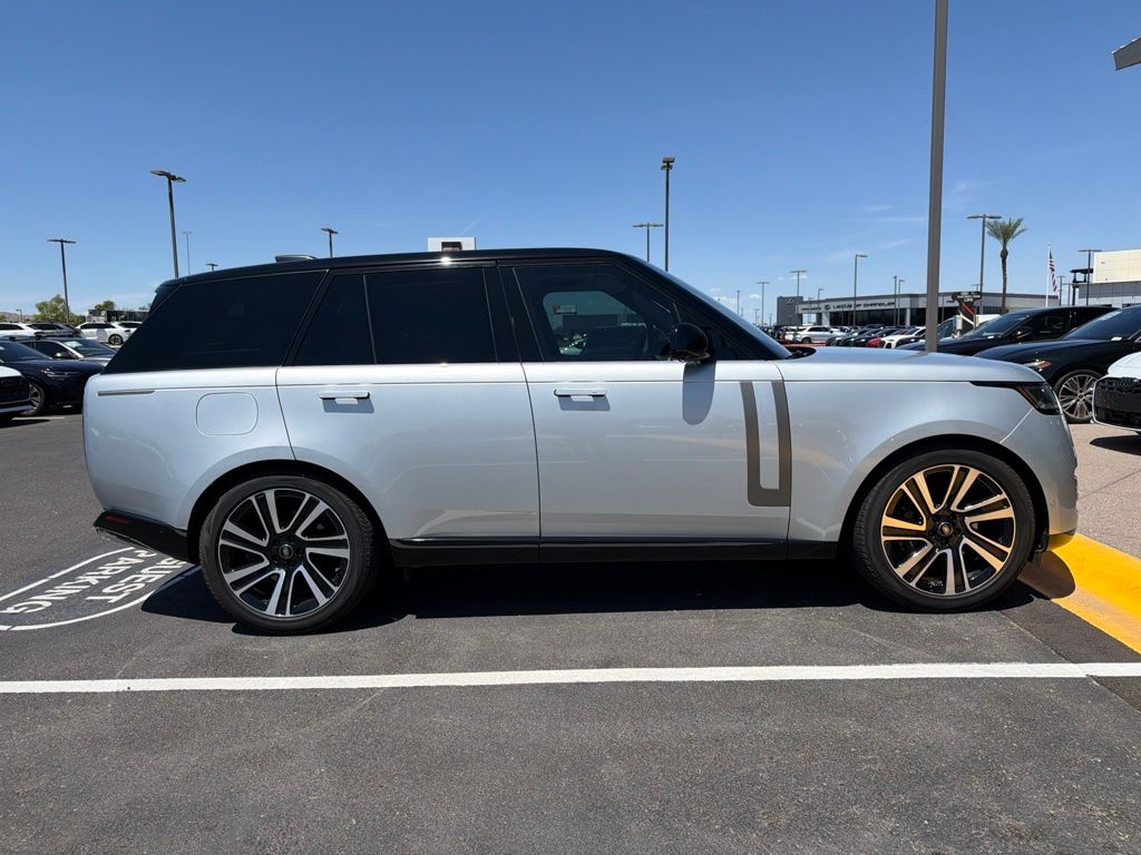 Thumbnail: 2023 Land Rover Range Rover - 2