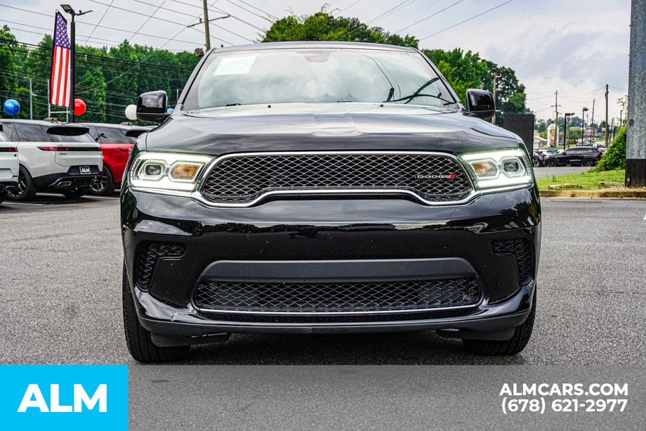 Used 2023 Black Dodge SXT image 10