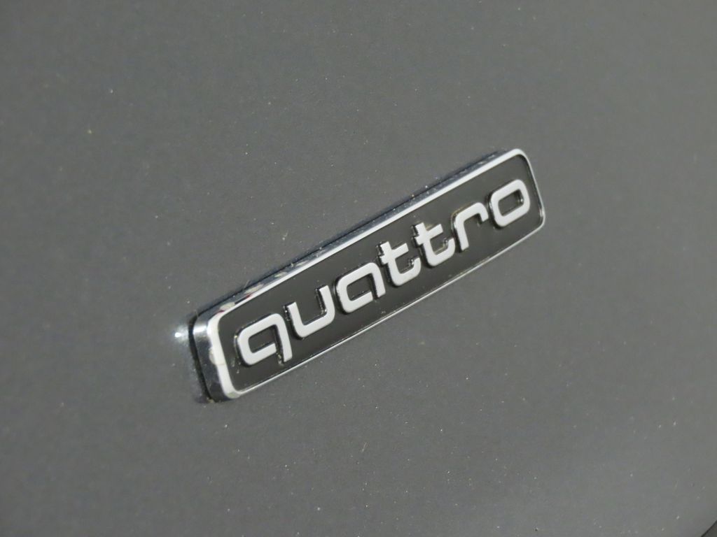 Thumbnail: 2026 Audi Q7 - 9