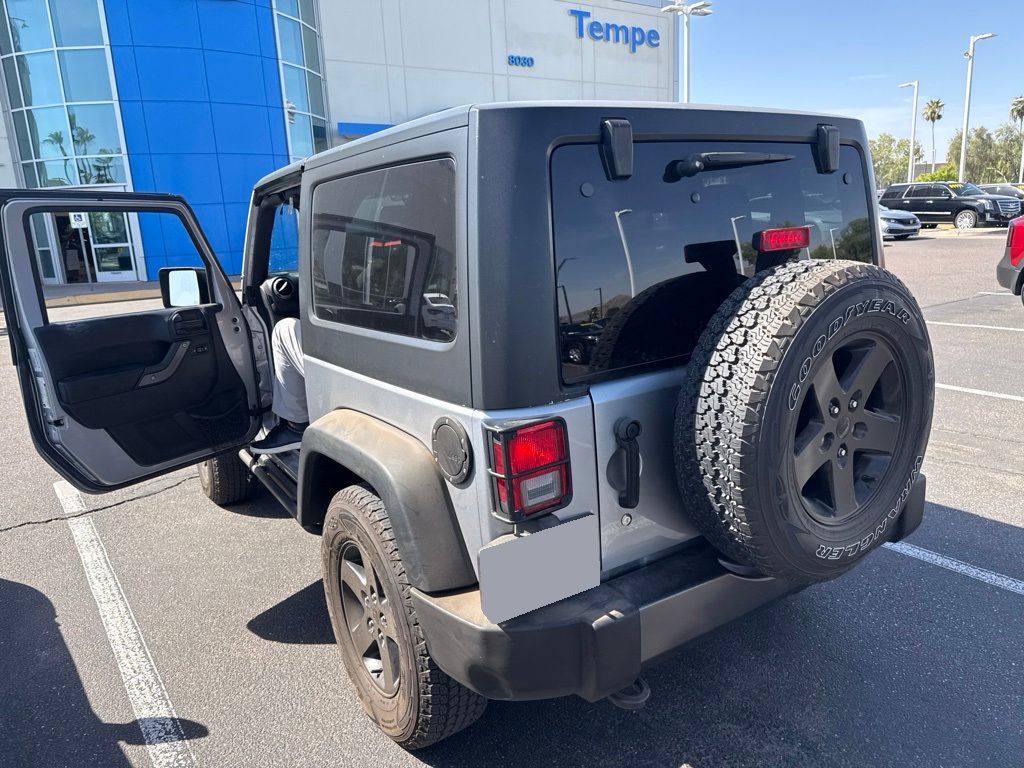 Thumbnail: 2016 Jeep Wrangler - 6