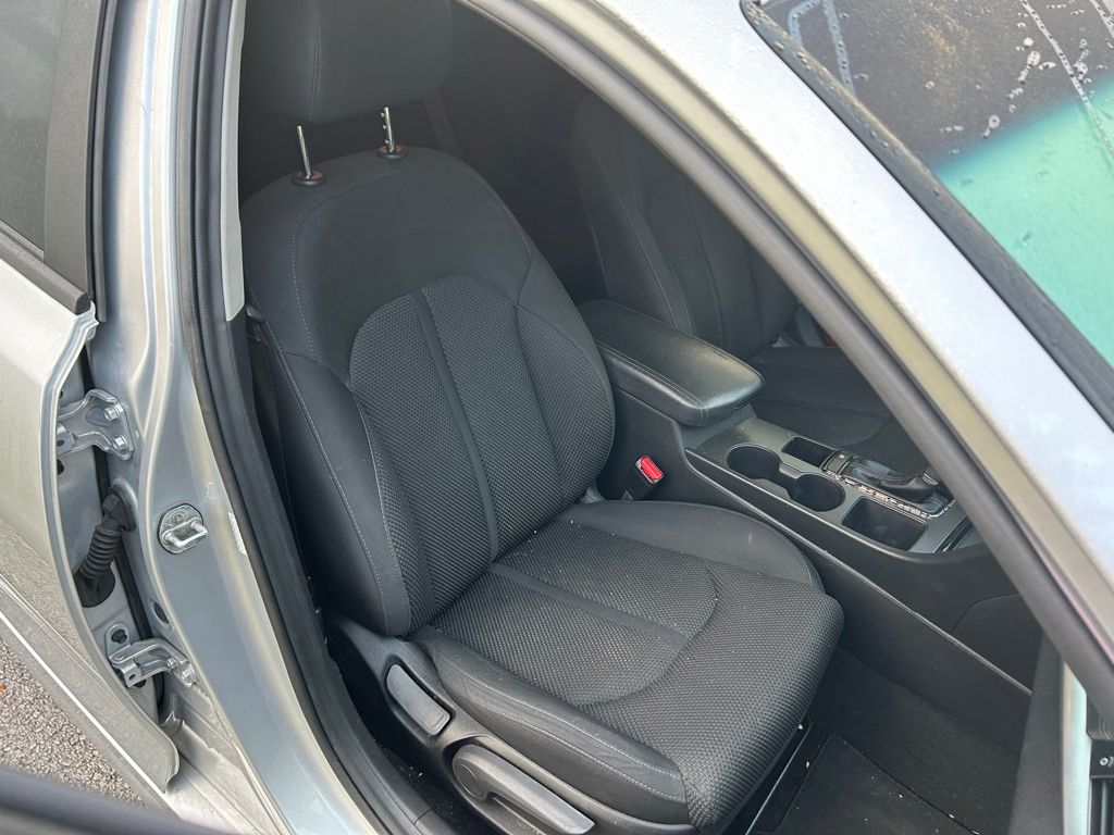 Thumbnail: 2020 Kia Optima - 15