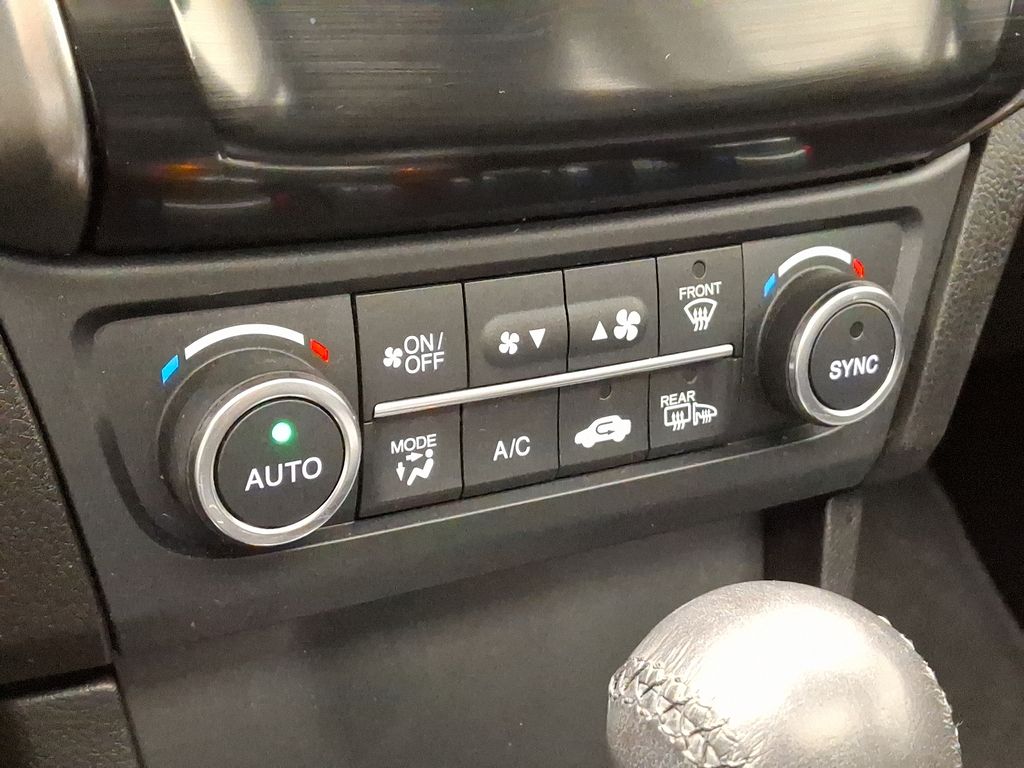 2019 Acura ILX  16