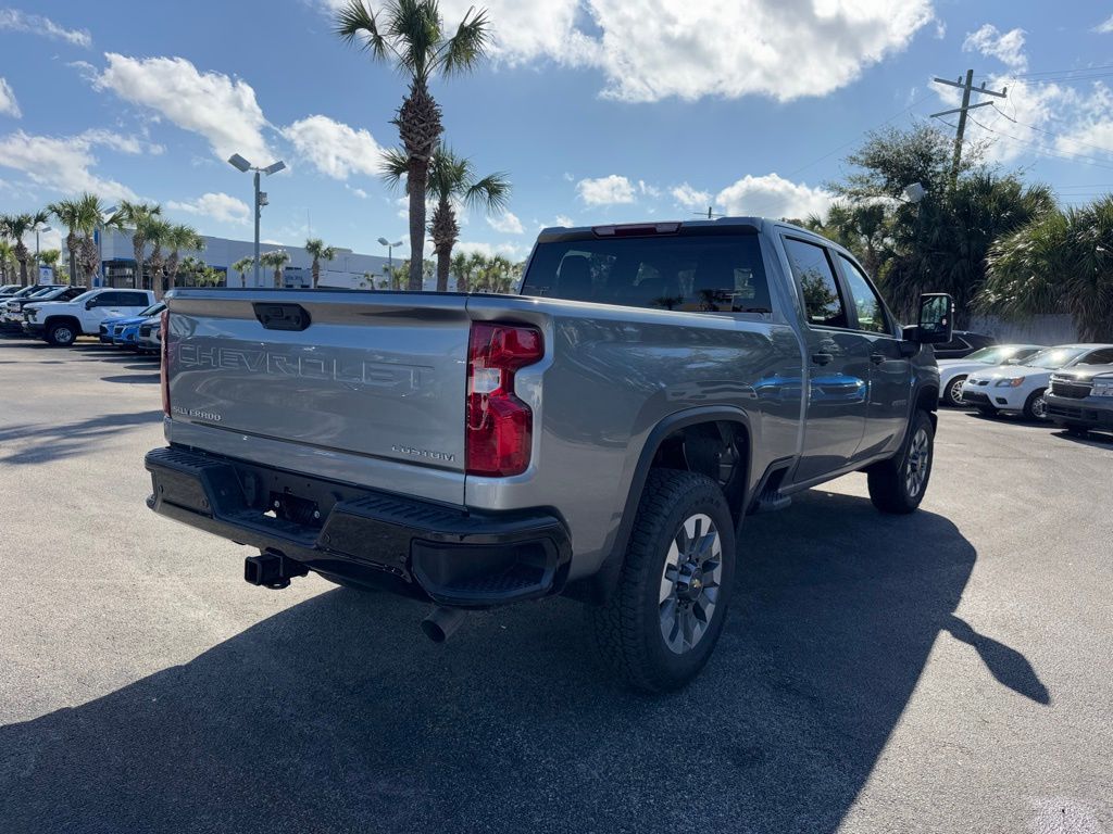 2025 Chevrolet Silverado 2500HD Custom 8