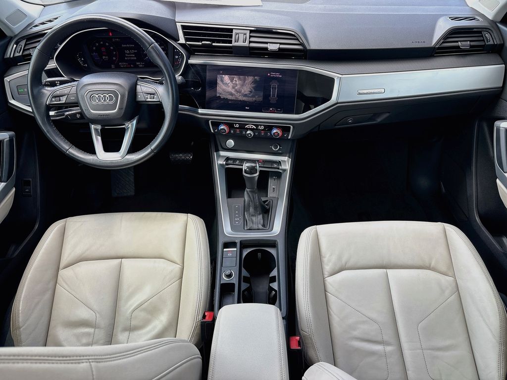 Thumbnail: 2020 Audi Q3 - 13