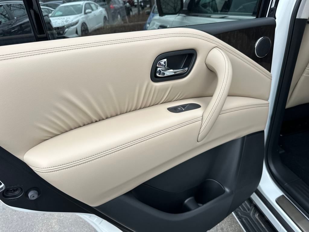 2024 Nissan Armada Platinum photo