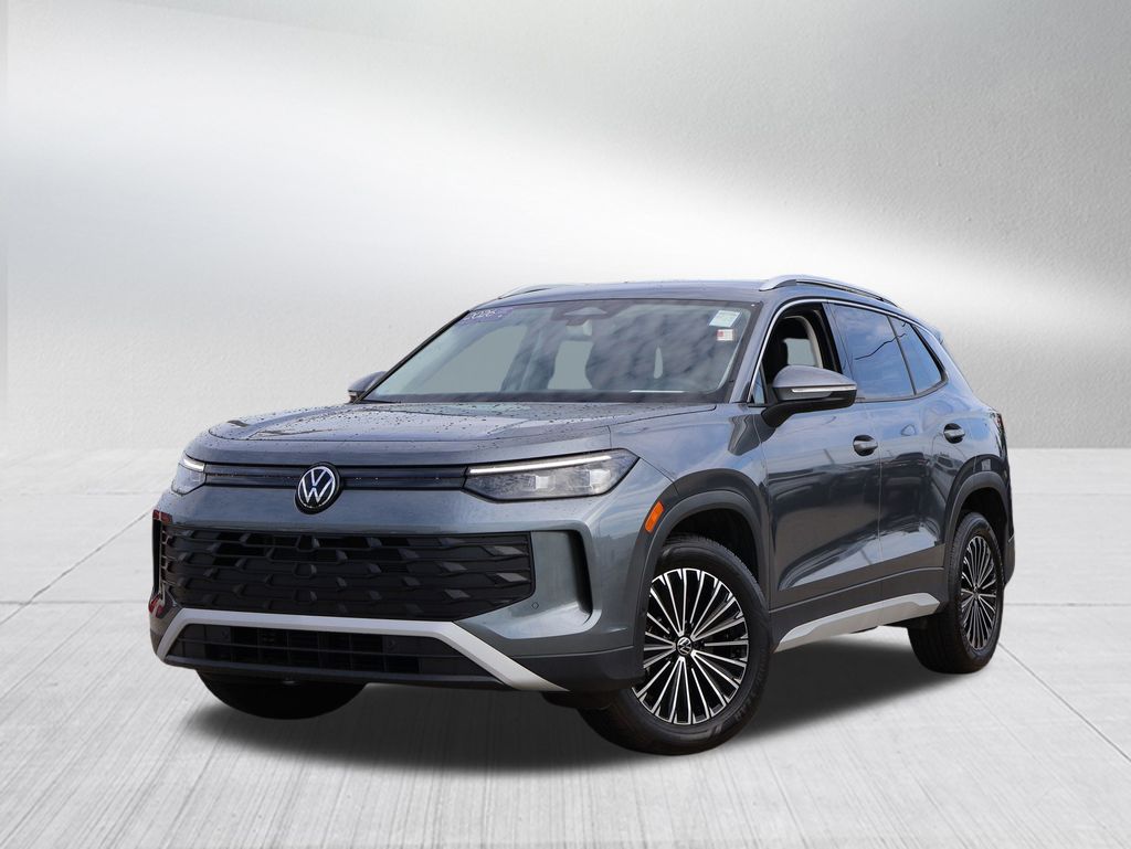 Platinum Gray Metallic 2026 Volkswagen Tiguan SUV / Crossover All-Wheel Drive 8-Speed Automatic