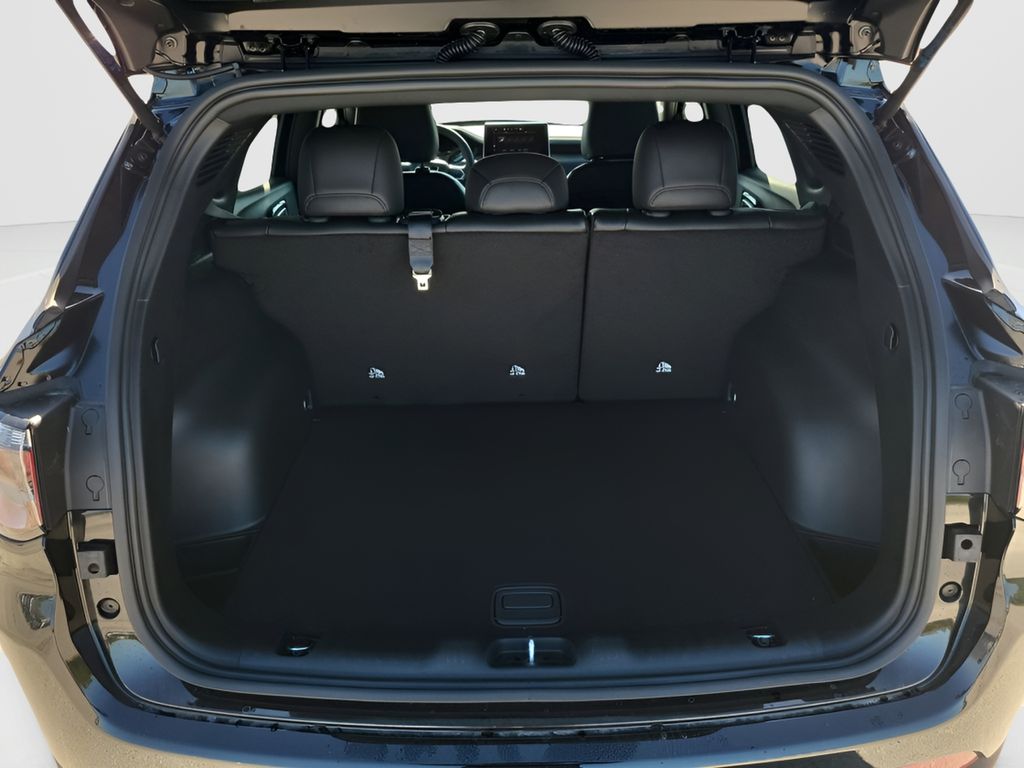 New 2026 Black Jeep Latitude image 22