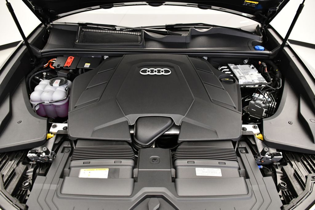 Thumbnail: 2026 Audi Q8 - 12