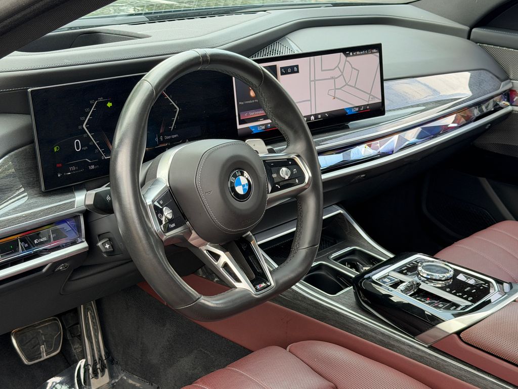 Thumbnail: 2023 BMW 7 Series - 21