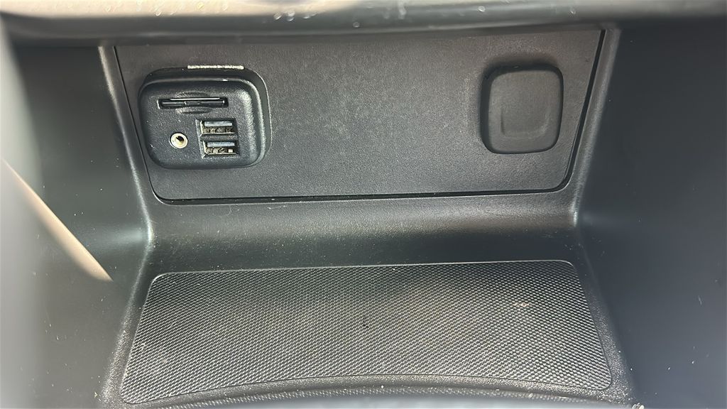 2021 GMC Canyon AT4 w/Leather White at AutoSavvy Houston Southwest