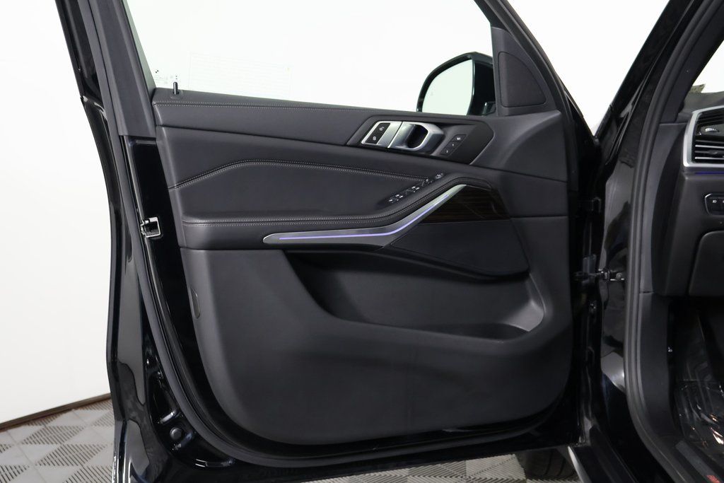 Thumbnail: 2020 BMW X5 - 12