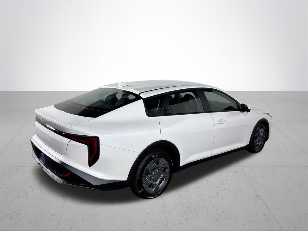 2026 Kia K4 LX