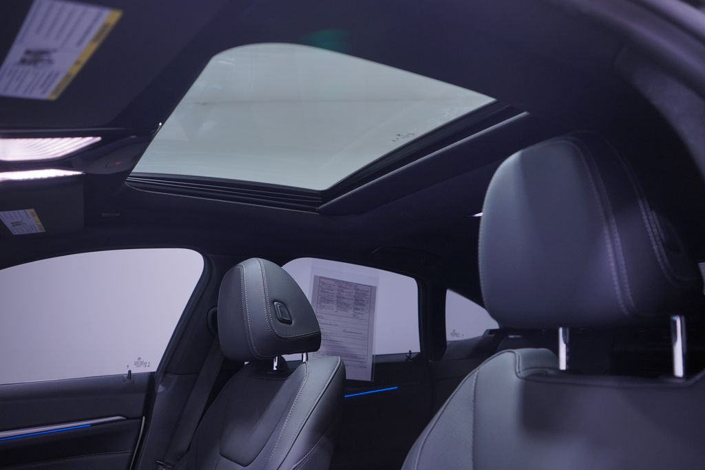 Thumbnail: 2024 BMW i4 - 8