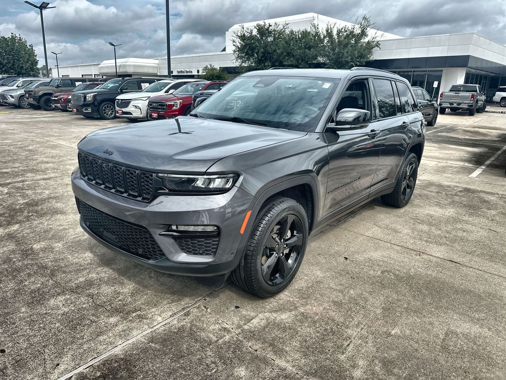 Baltic Gray Metallic Clearcoat 2024 Jeep Grand Cherokee SUV / Crossover Four-Wheel Drive 8-Speed Automatic