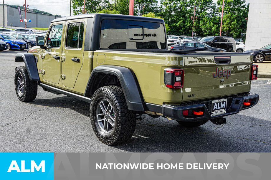 Used 2026 Green Jeep Mojave image 4