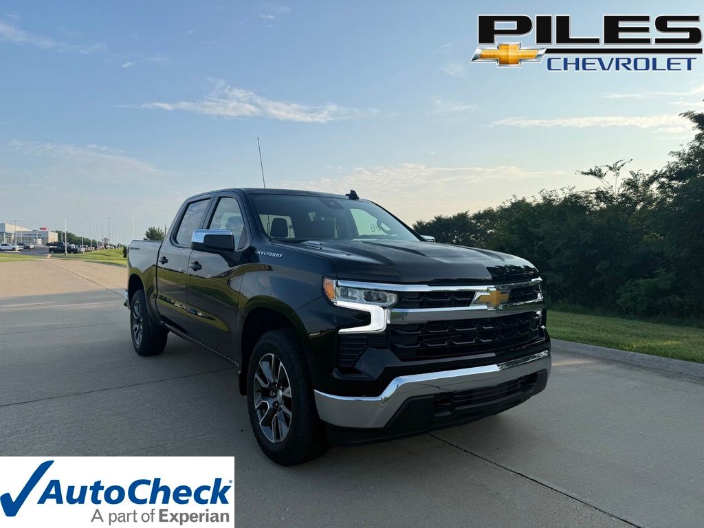 Black 2024 Chevrolet Silverado 1500 Pickup Truck Four-Wheel Drive 8-Speed Automatic