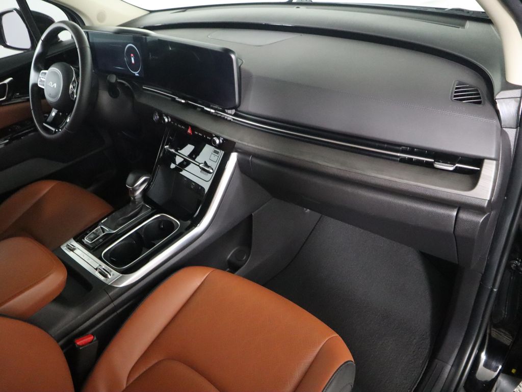 Thumbnail: 2024 Kia Carnival - 18