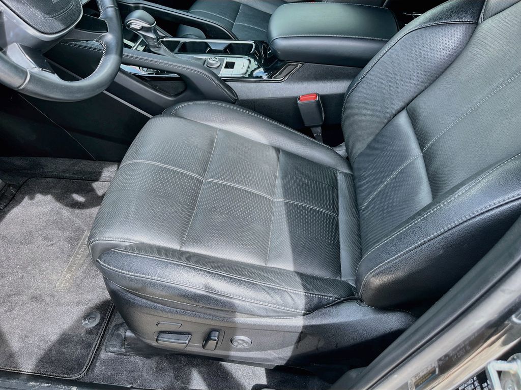 Used 2024 Gray Kia SX image 19