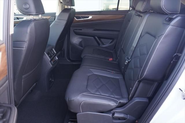 Thumbnail: 2026 Volkswagen Atlas - 7