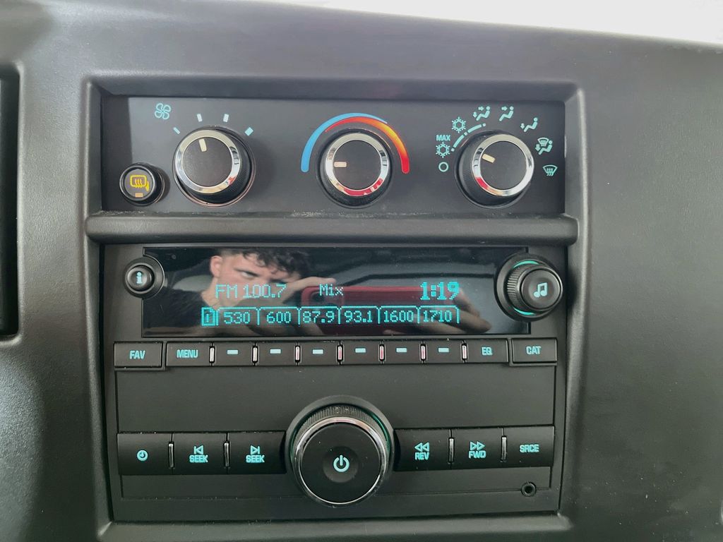 Used 2025 White GMC Work Van image 15