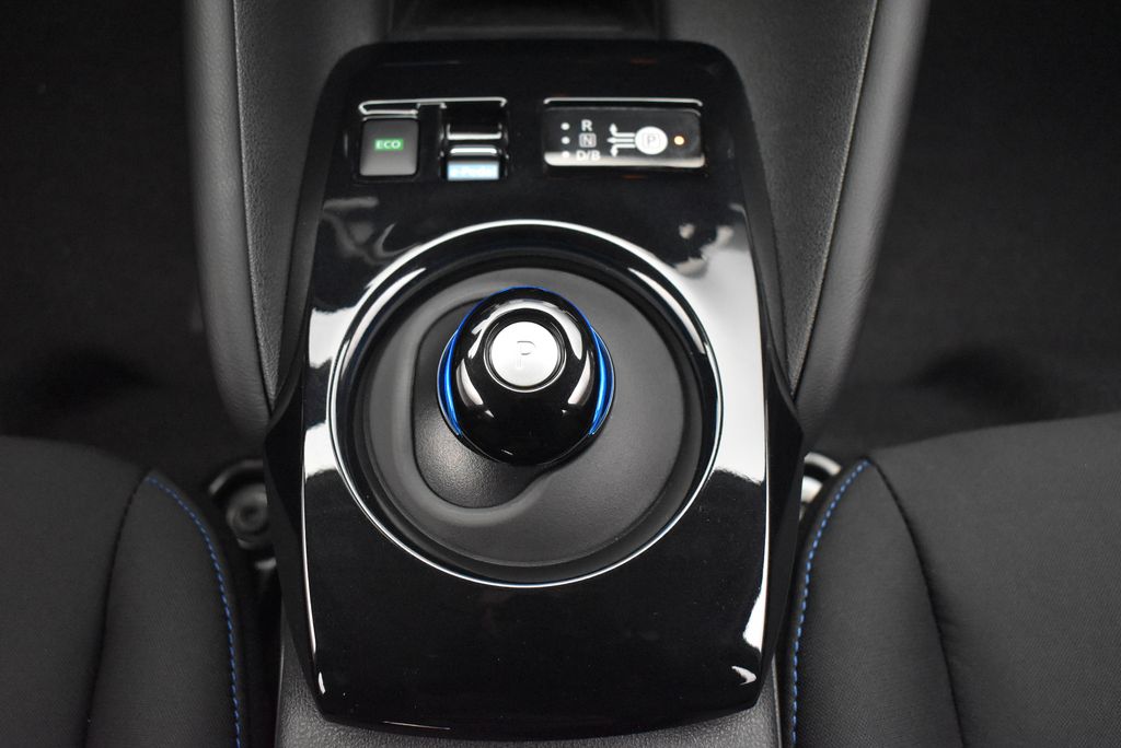 Thumbnail: 2024 Nissan Leaf - 30