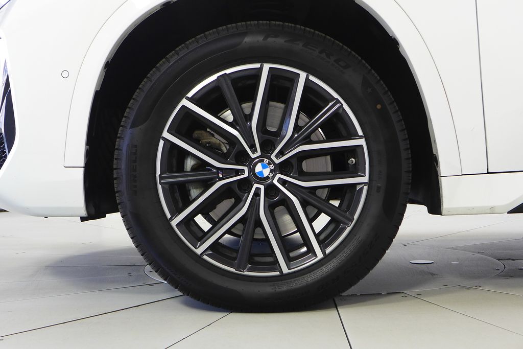 Thumbnail: 2023 BMW X1 - 5