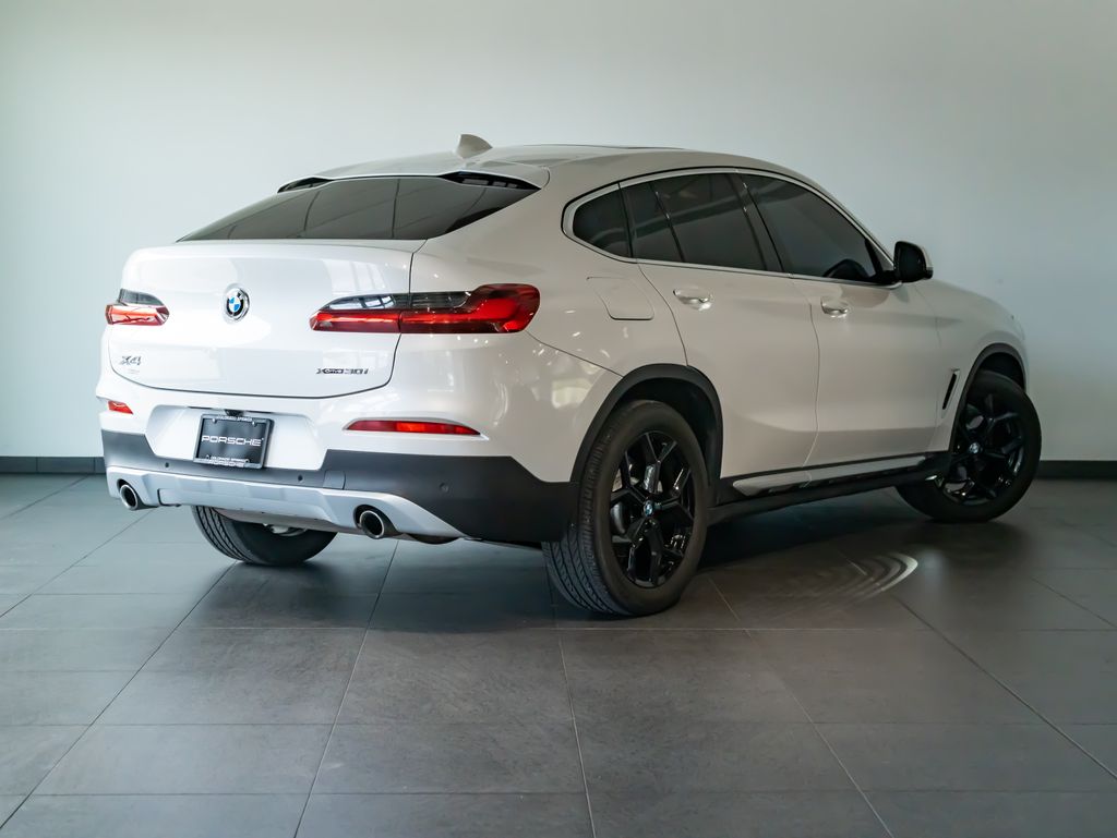 Used 2021 White BMW xDrive30i image 7