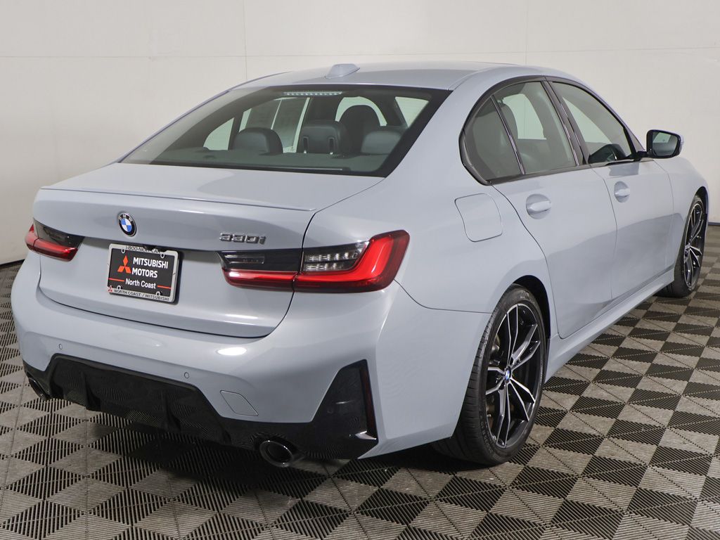 Used 2023 Gray BMW 330i image 8