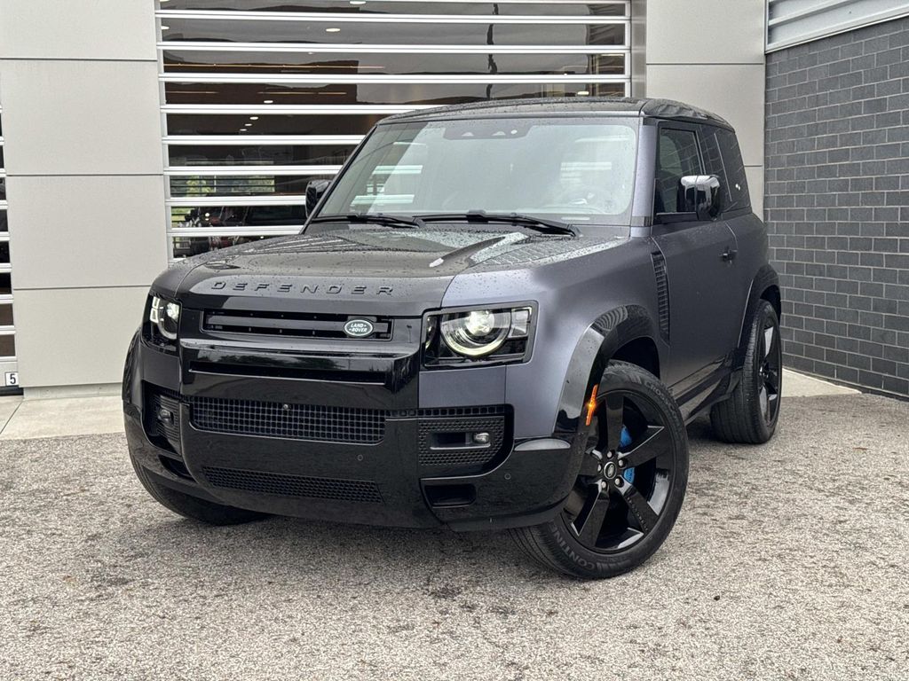 2022 Land Rover Defender 90 V8