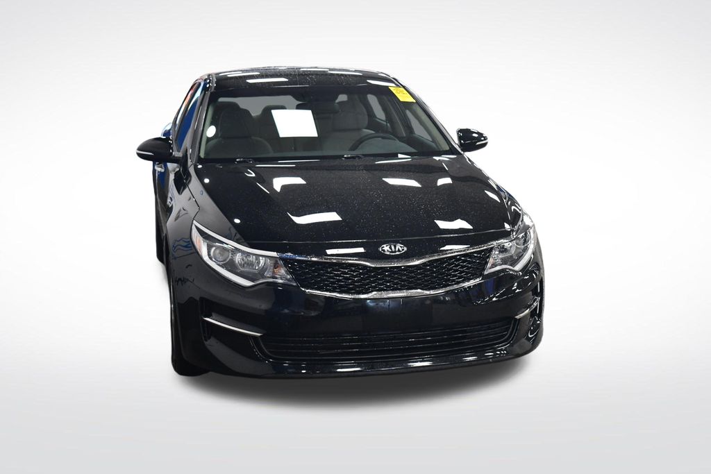 Thumbnail: 2017 Kia Optima - 3