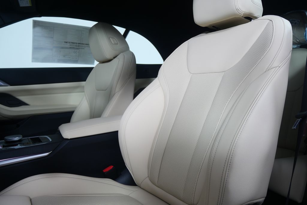 Thumbnail: 2026 BMW 4 Series - 11