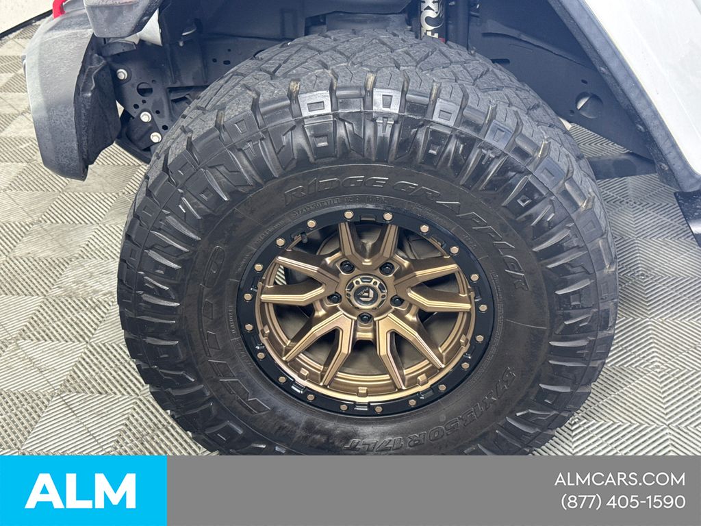Used 2020 White Jeep Rubicon image 15