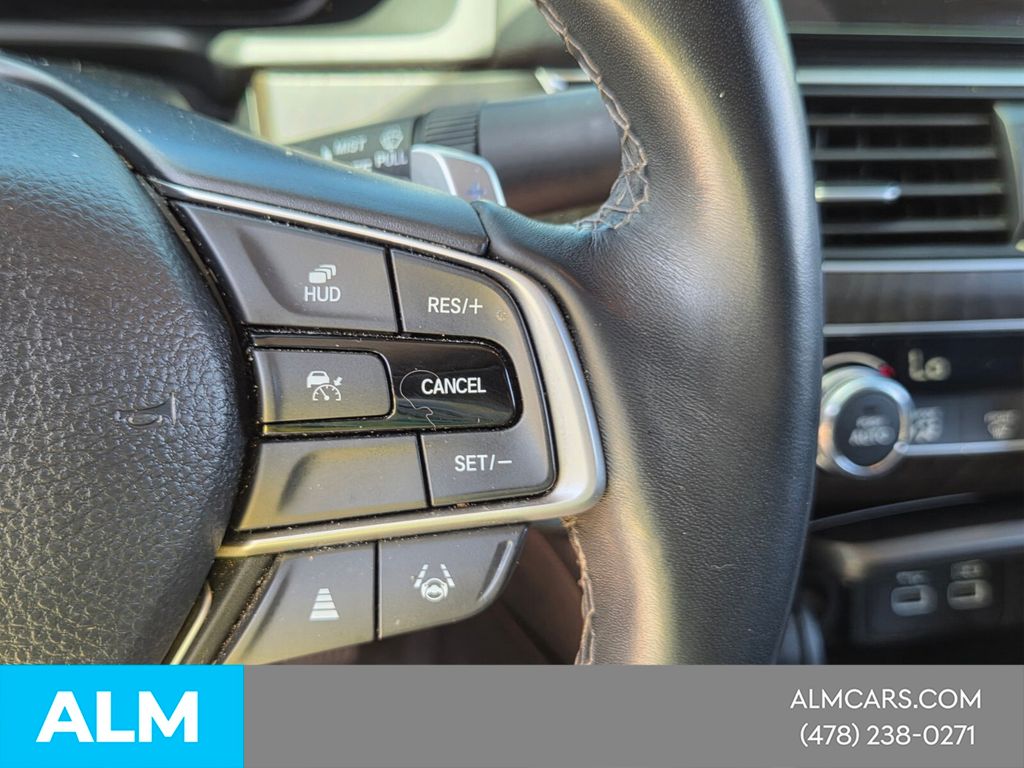Used 2022 White Honda Touring image 24