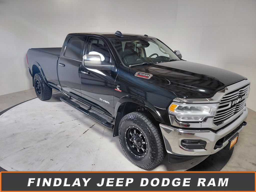 Diamond Black Crystal Pearlcoat 2022 RAM 3500 Laramie Crew Cab LB 4WD Pickup Truck Four-Wheel Drive 6-Speed Automatic