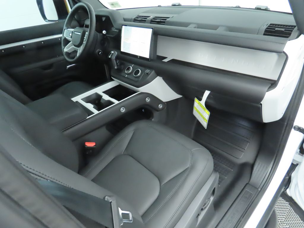 2025 Land Rover Defender 110 19